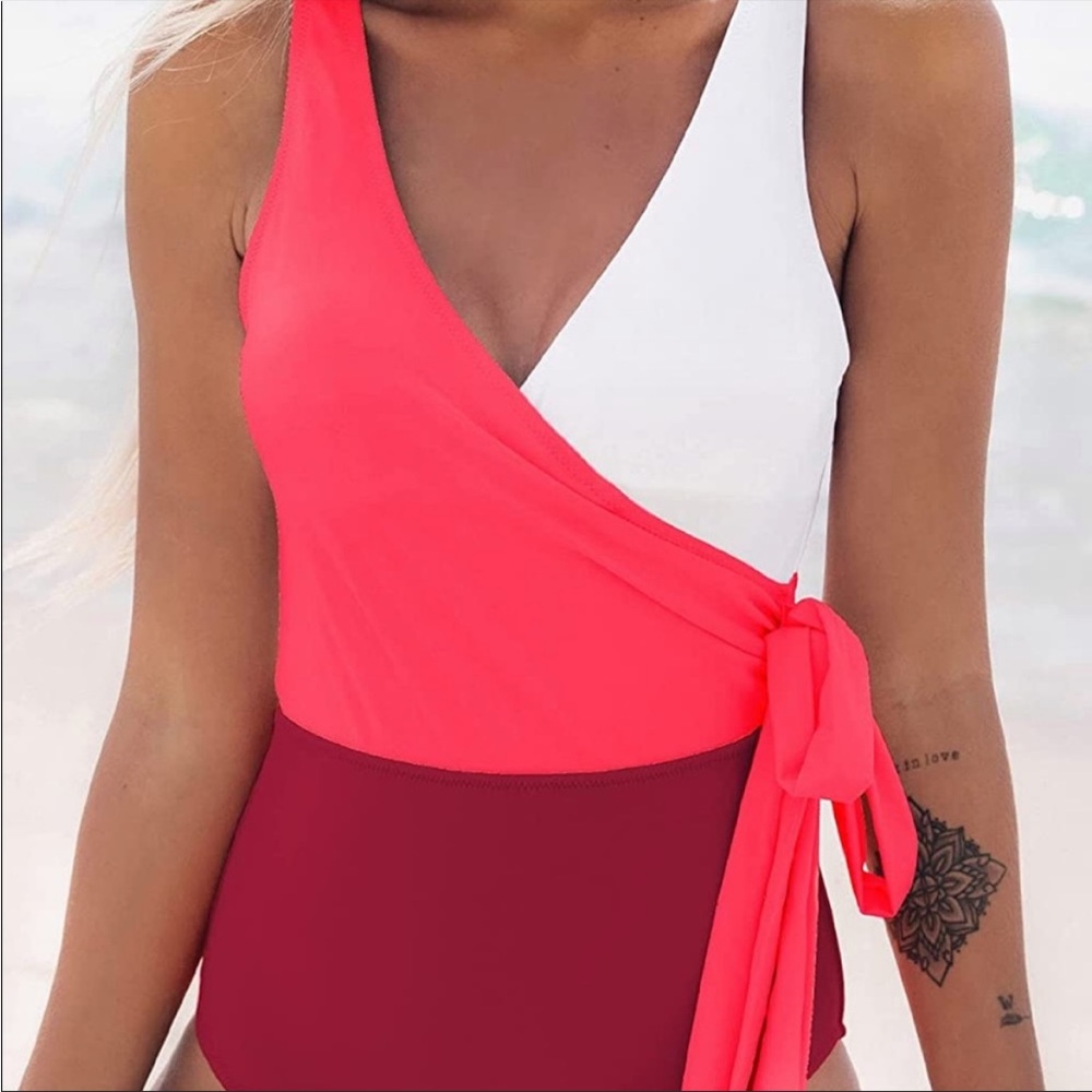 CUPSHE Women's One Piece Swimsuit Wrap Color Block Tie Side Bathing Suit